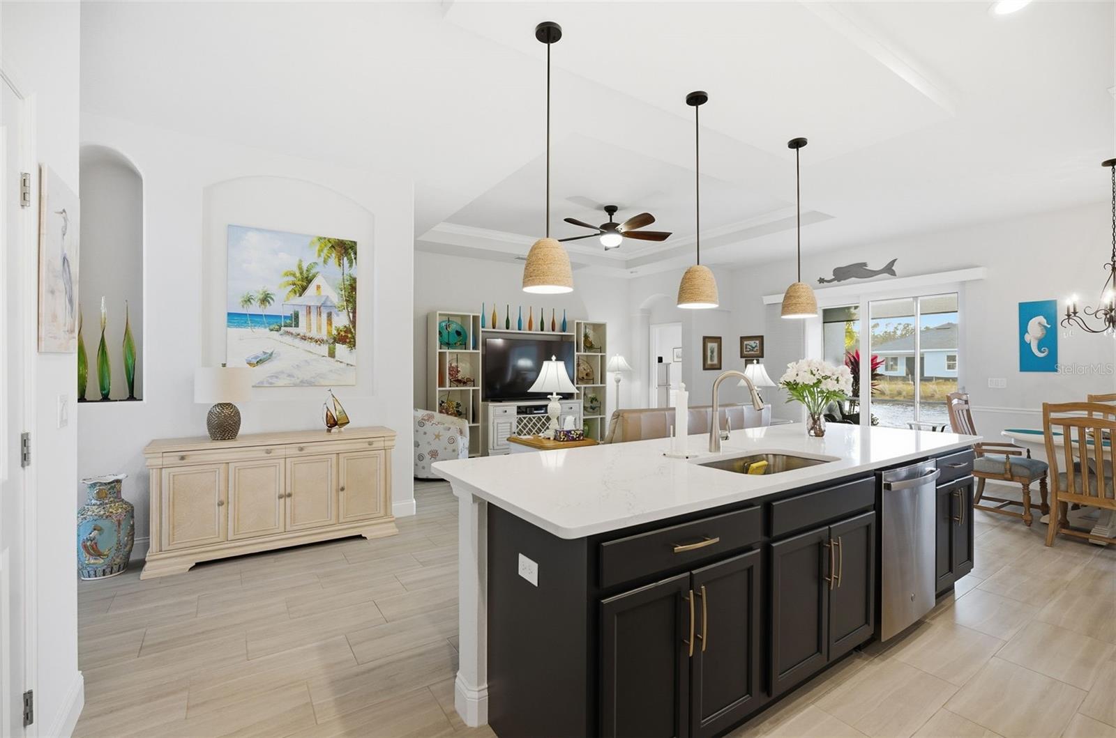 Image 8 of 56 For 17 Spring Street