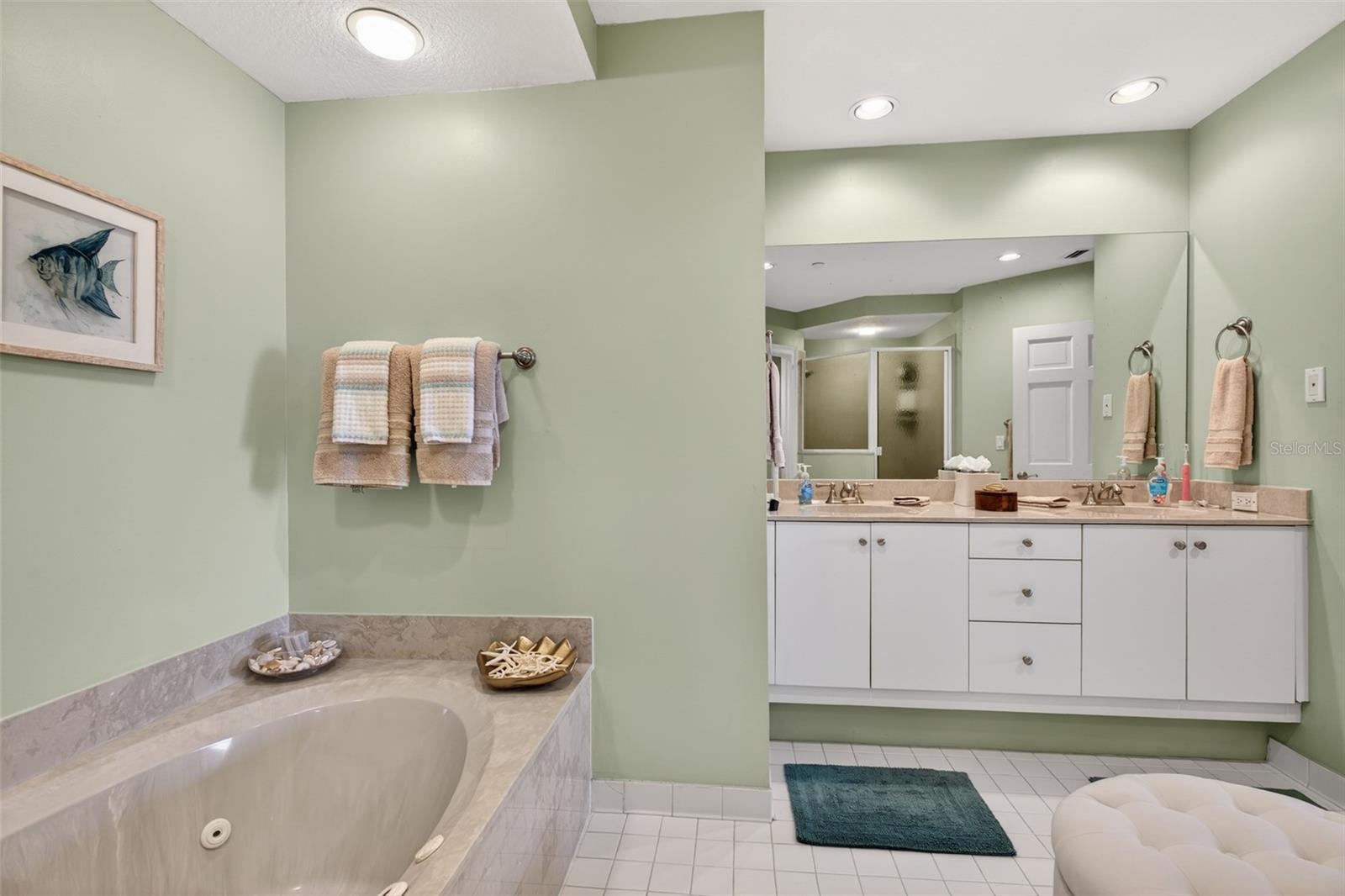 Image 44 of 90 For 15 Avenue De La Mer 2204