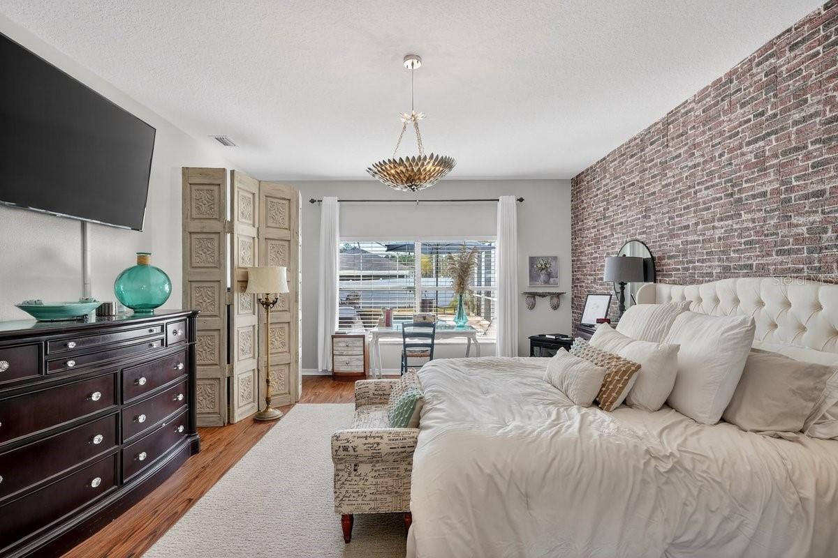 Image 22 of 44 For 114 Red Mill Drive