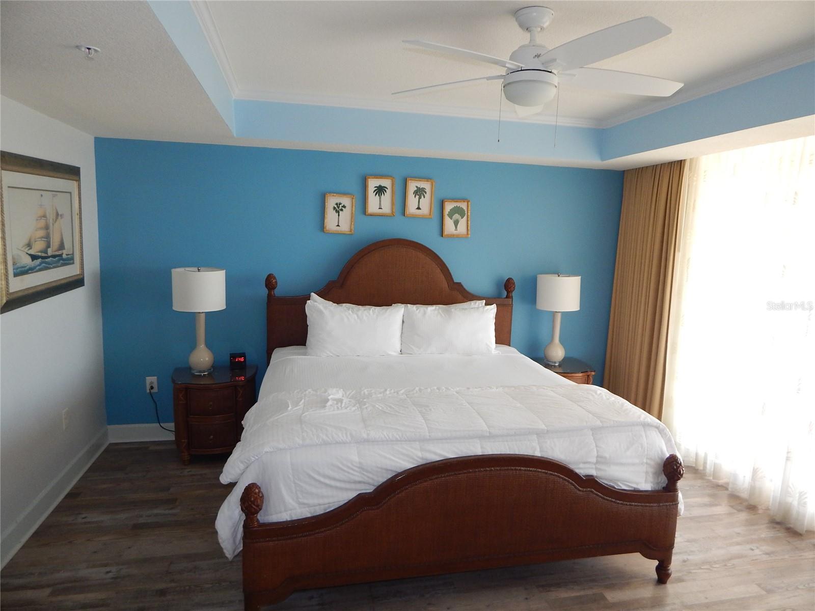 Image 16 of 35 For 200 Ocean Crest Drive 717