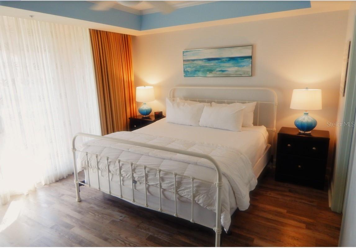 Image 23 of 35 For 200 Ocean Crest Drive 717