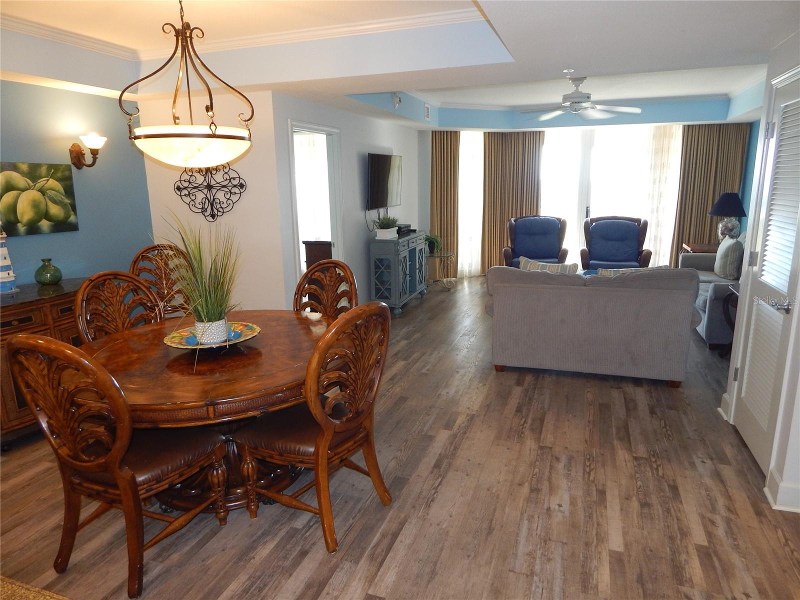 Image 5 of 35 For 200 Ocean Crest Drive 717