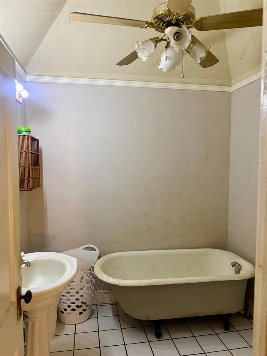 Image 12 of 16 For 603 Lee Avenue