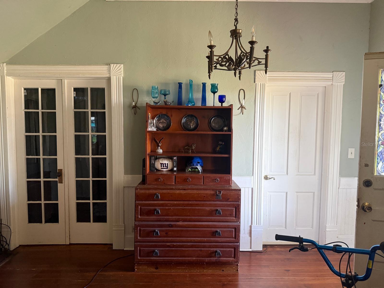 Image 8 of 16 For 603 Lee Avenue