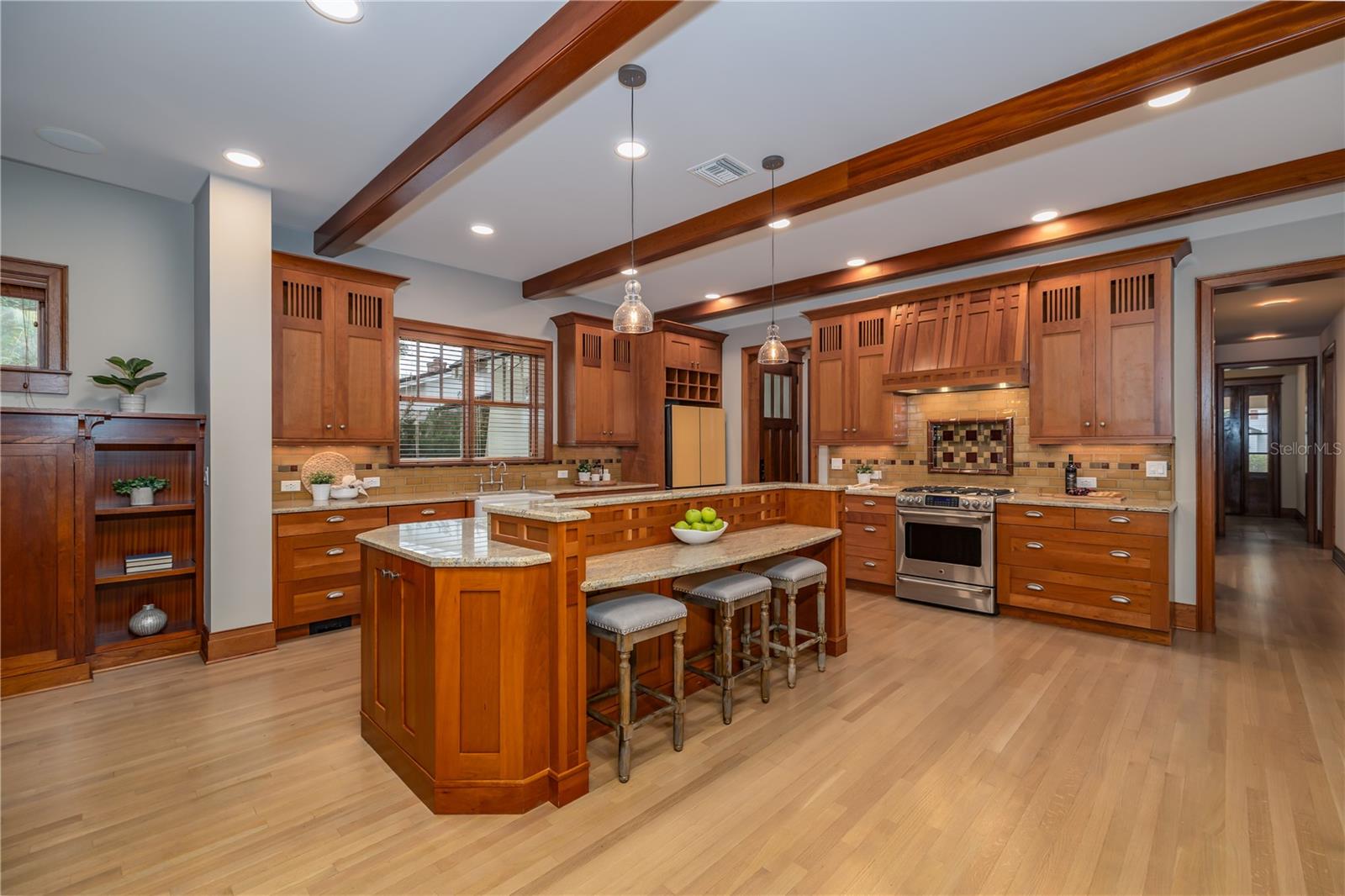 Image 21 of 59 For 1612 Washington Street