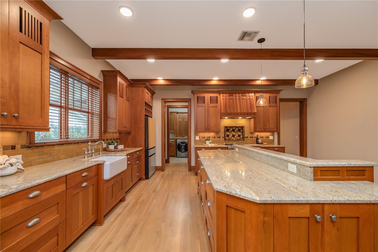 Image 23 of 59 For 1612 Washington Street