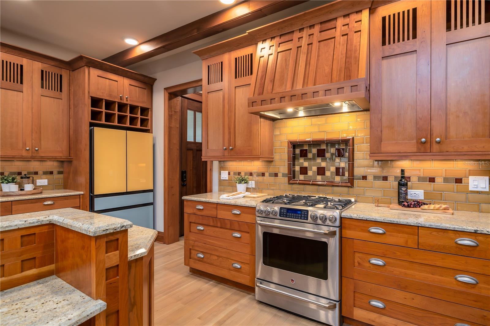 Image 24 of 59 For 1612 Washington Street