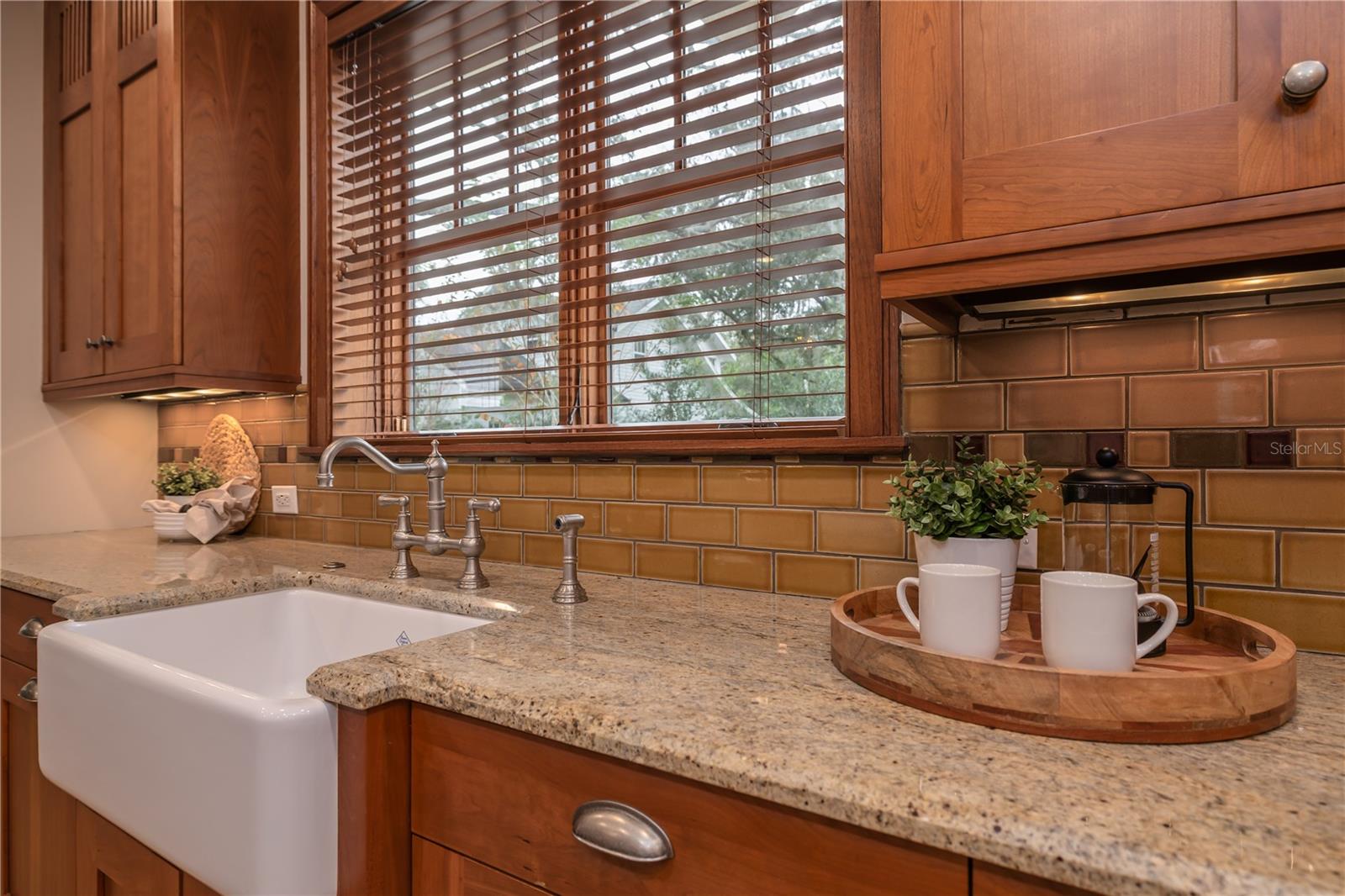 Image 26 of 59 For 1612 Washington Street