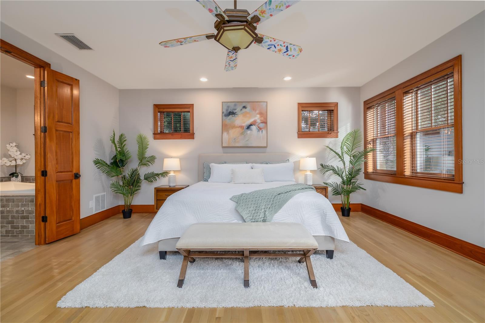 Image 28 of 59 For 1612 Washington Street