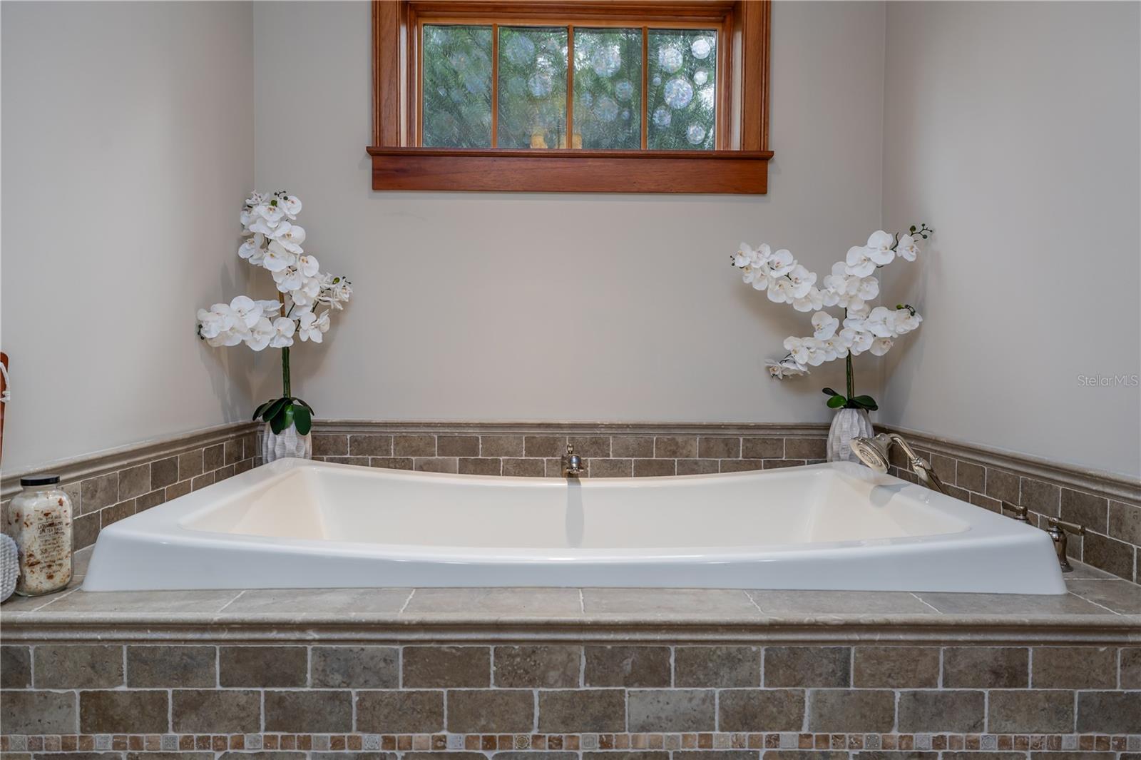 Image 31 of 59 For 1612 Washington Street