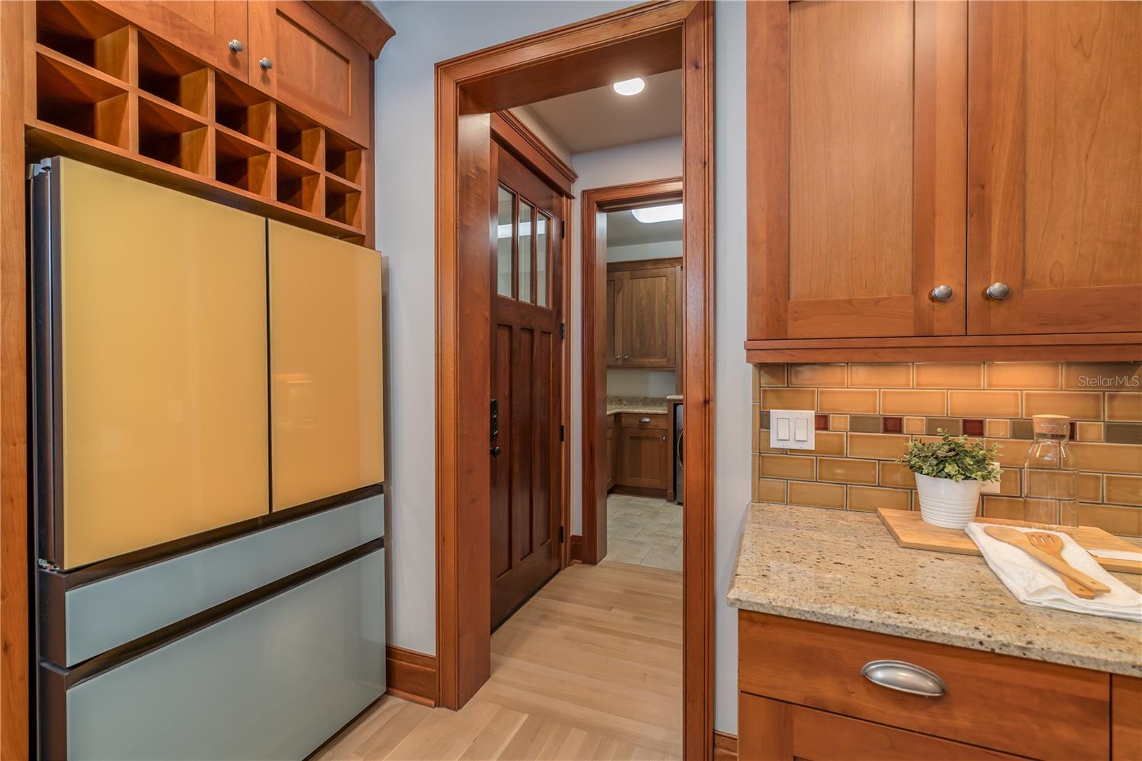 Image 33 of 59 For 1612 Washington Street