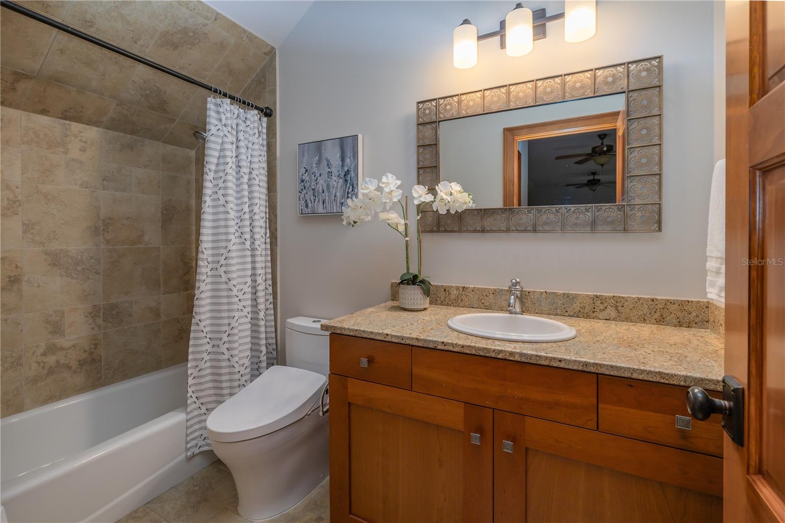 Image 40 of 59 For 1612 Washington Street