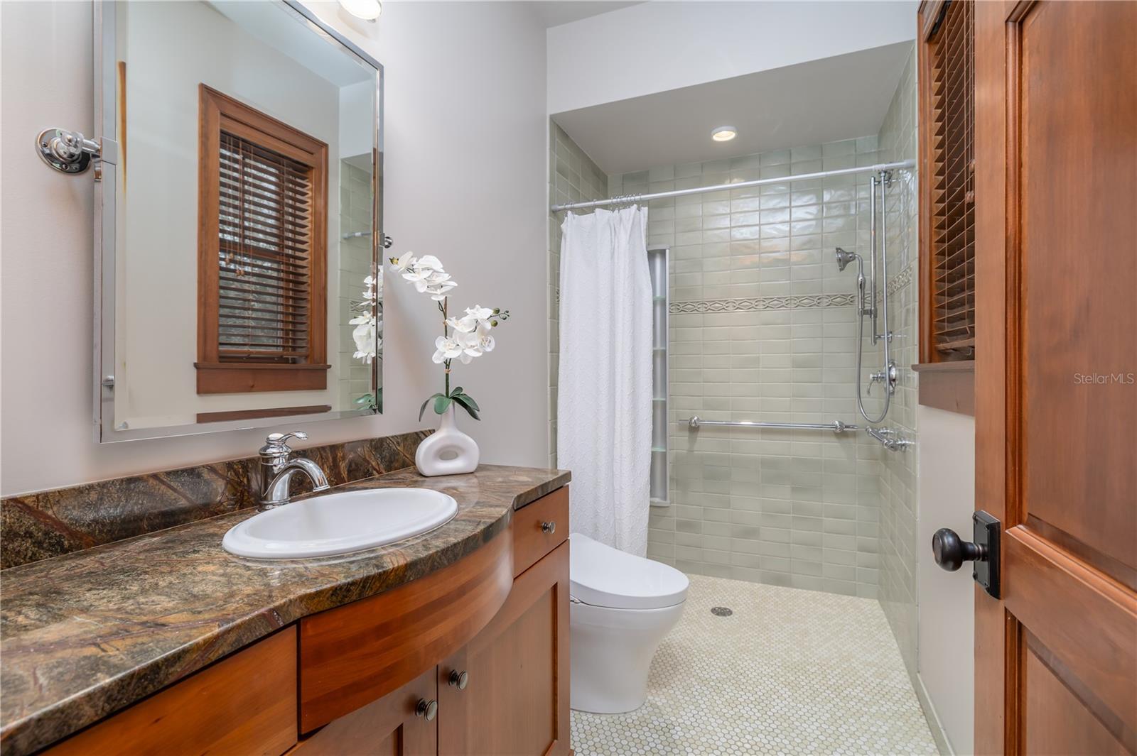 Image 44 of 59 For 1612 Washington Street