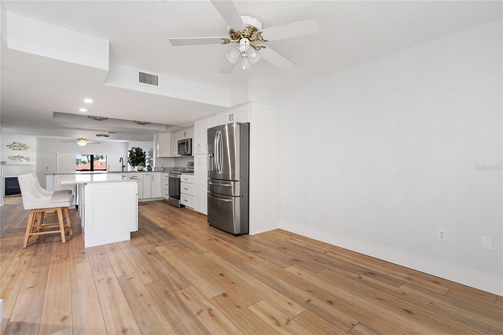 Image 10 of 39 For 120 1st Street E 108