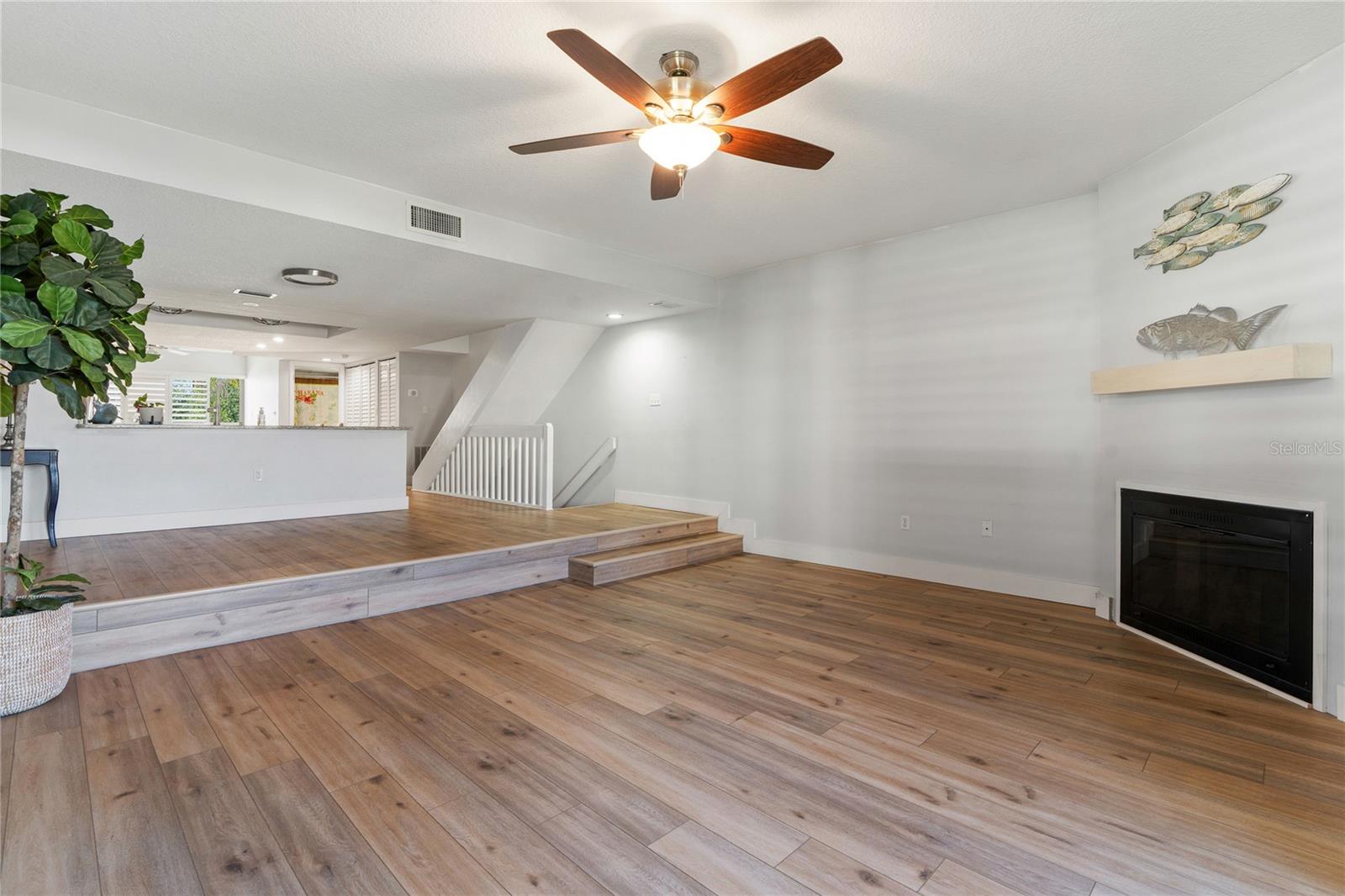 Image 24 of 39 For 120 1st Street E 108