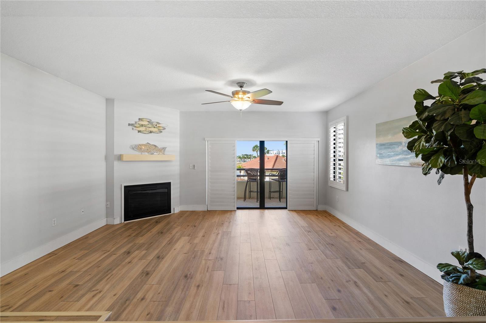 Image 26 of 39 For 120 1st Street E 108