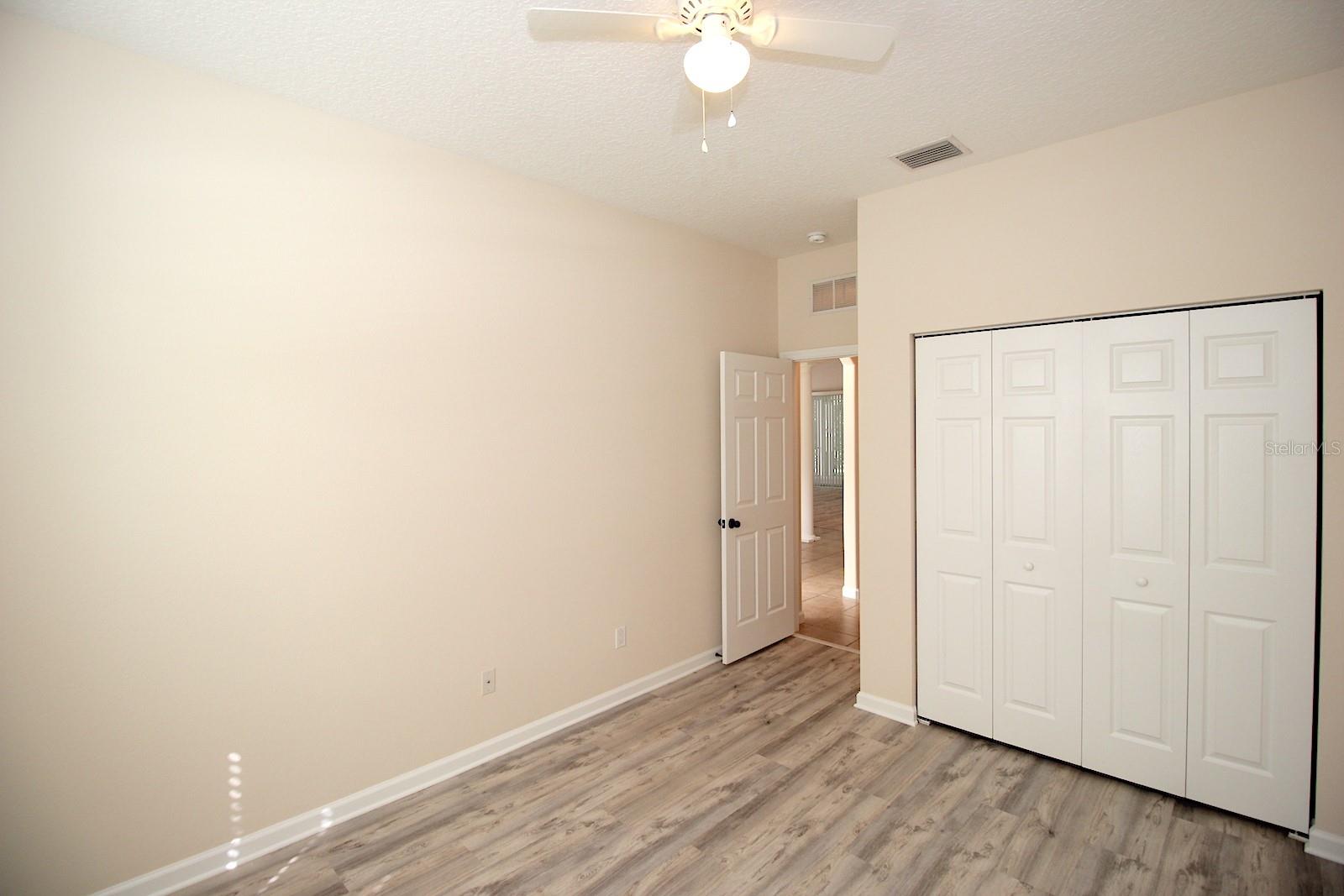 Image 10 of 34 For 60 Raintree Circle