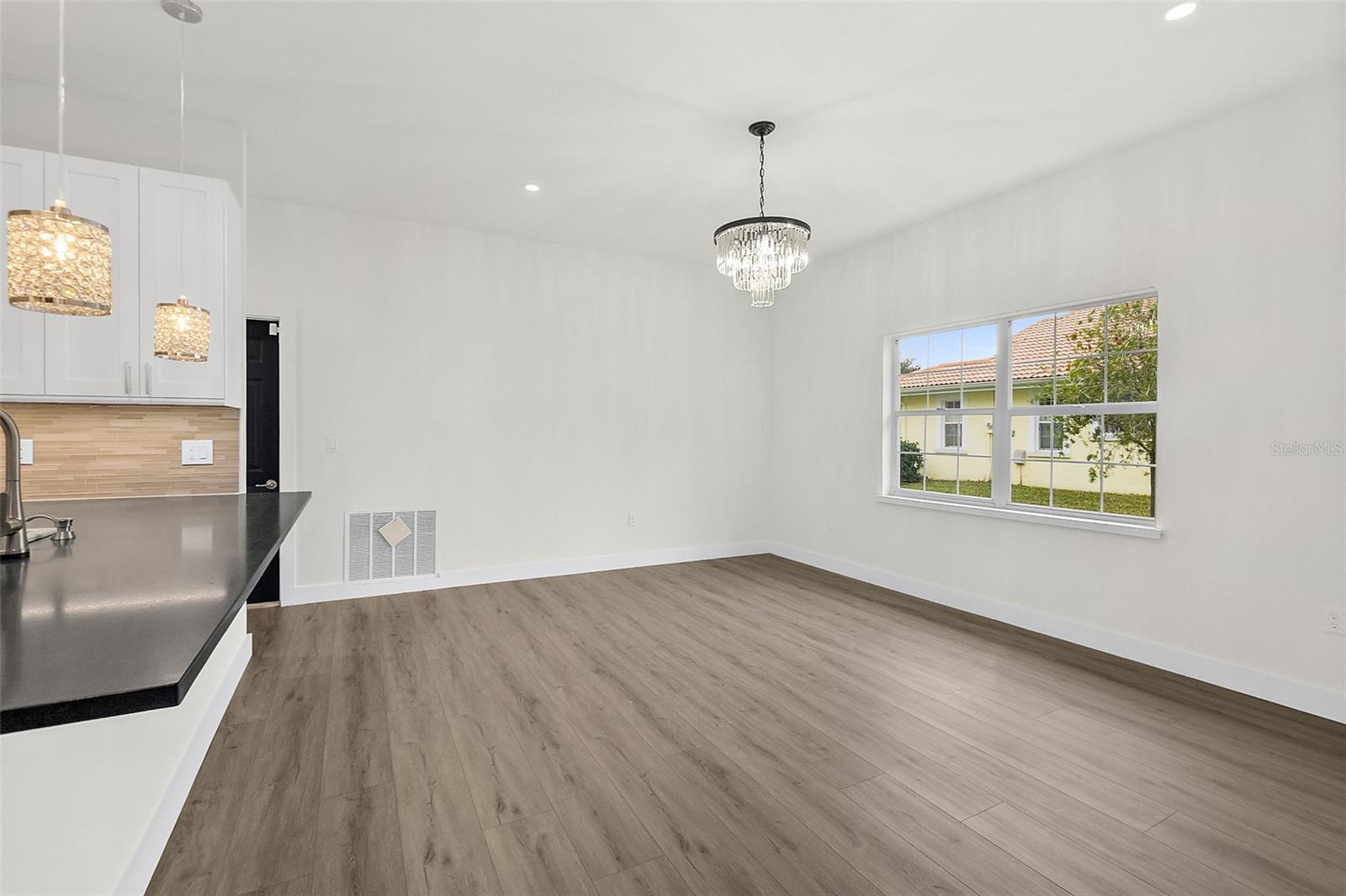 Image 21 of 70 For 2 Saw Mill Court