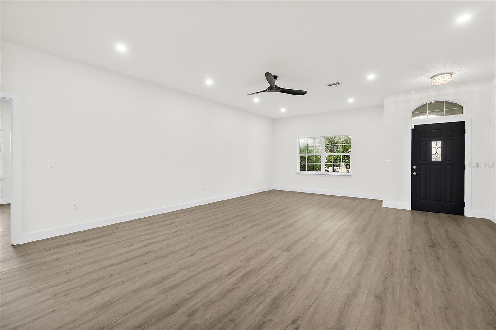 Image 34 of 70 For 2 Saw Mill Court