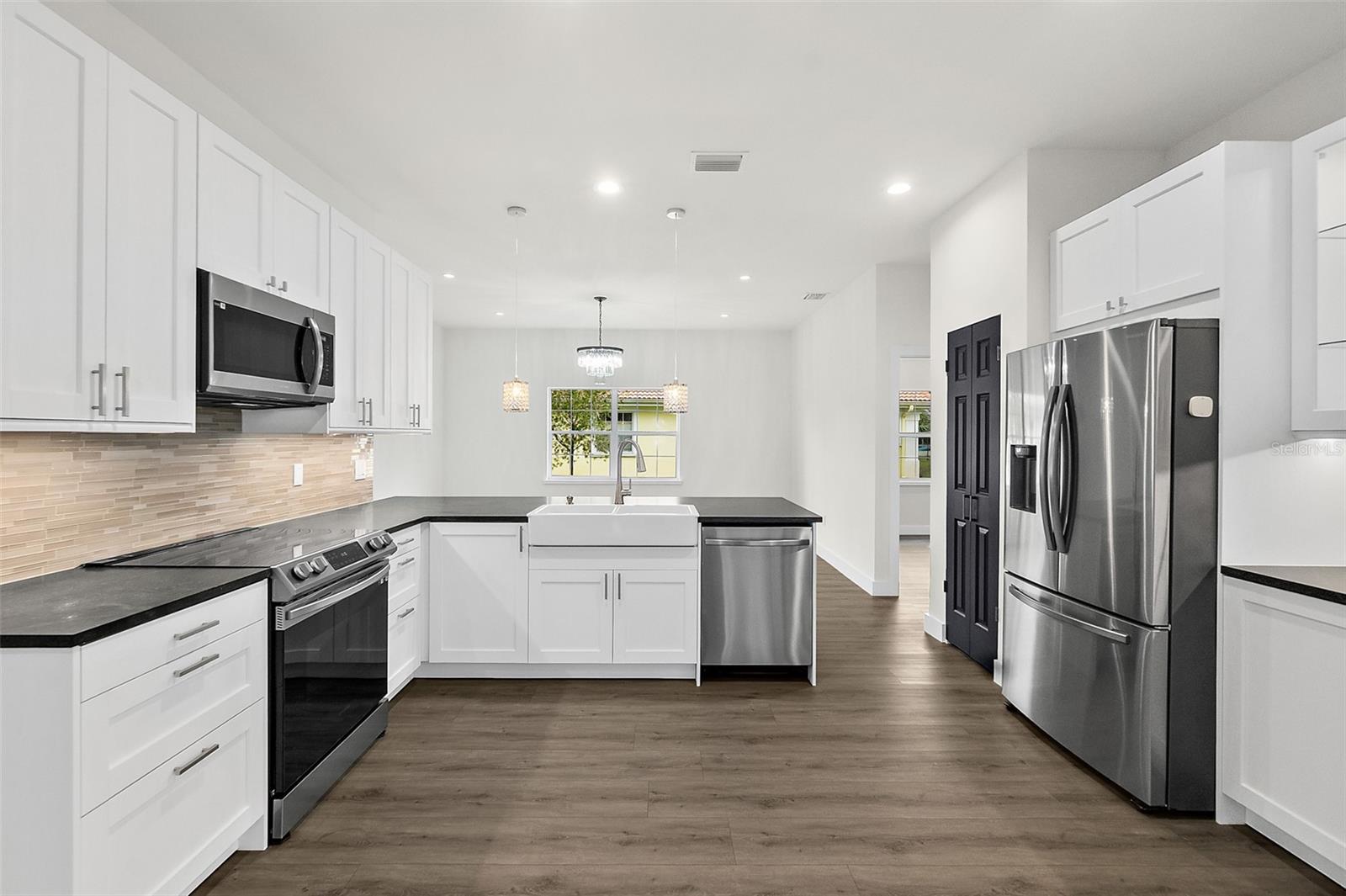 Image 8 of 70 For 2 Saw Mill Court