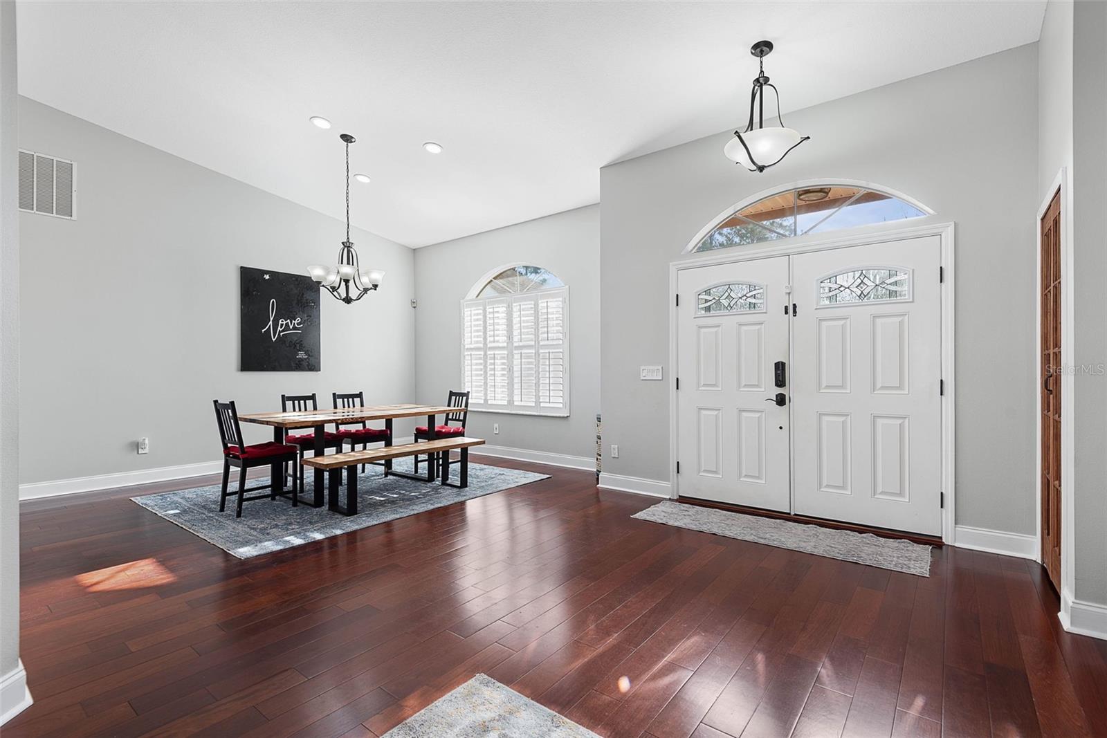 Image 10 of 74 For 2 Wellesley Lane