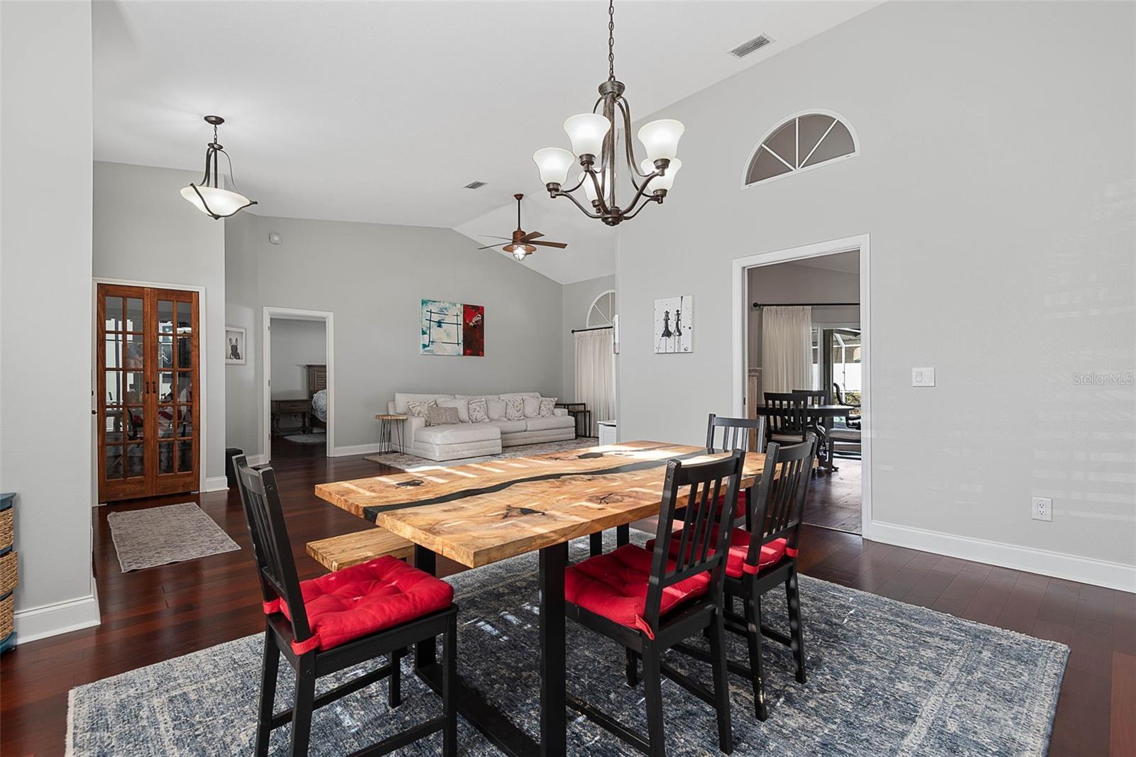 Image 13 of 74 For 2 Wellesley Lane