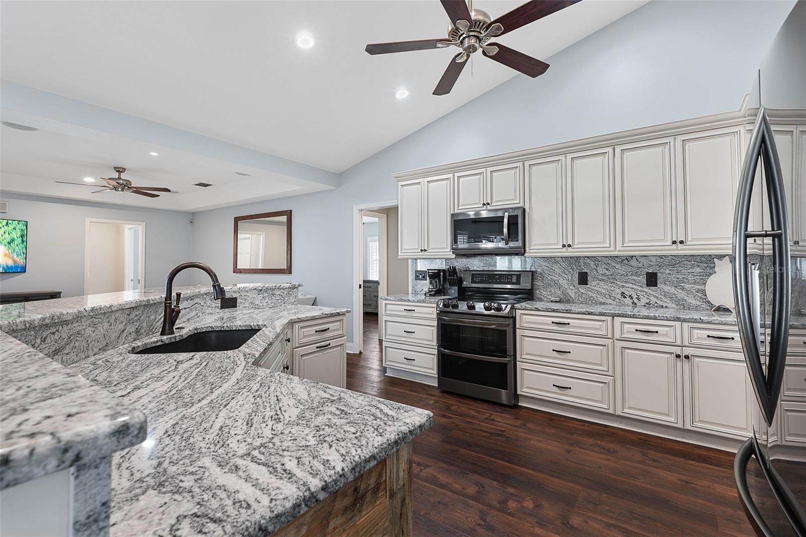 Image 15 of 74 For 2 Wellesley Lane