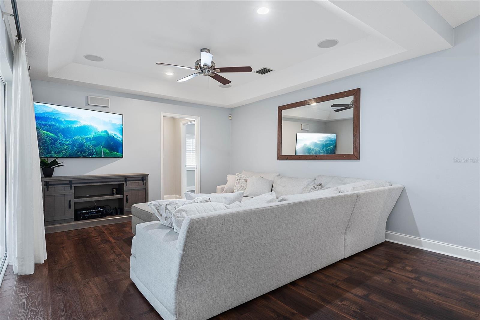 Image 25 of 74 For 2 Wellesley Lane