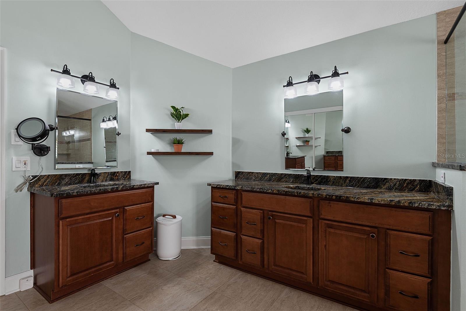 Image 36 of 74 For 2 Wellesley Lane