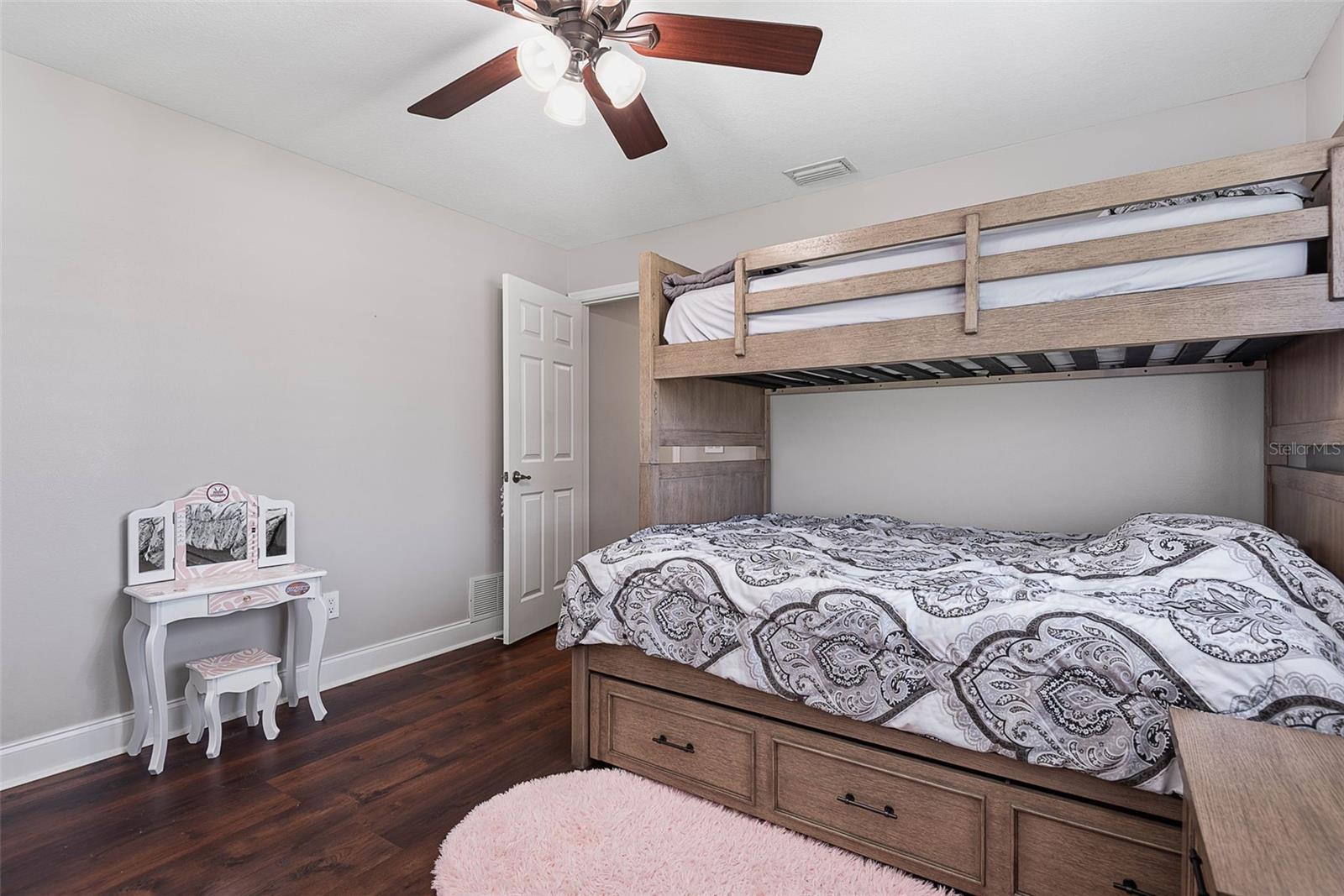 Image 40 of 74 For 2 Wellesley Lane