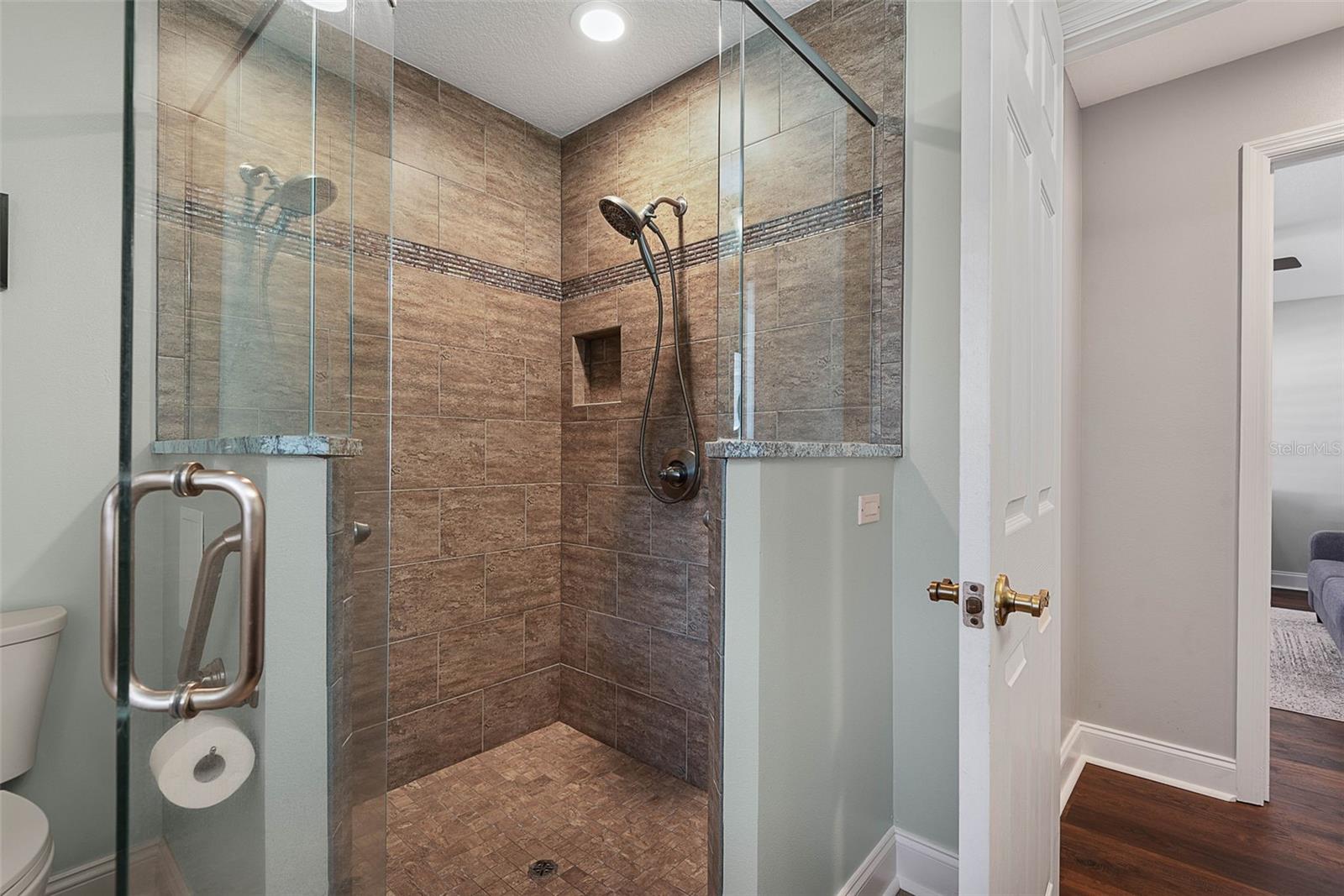 Image 47 of 74 For 2 Wellesley Lane