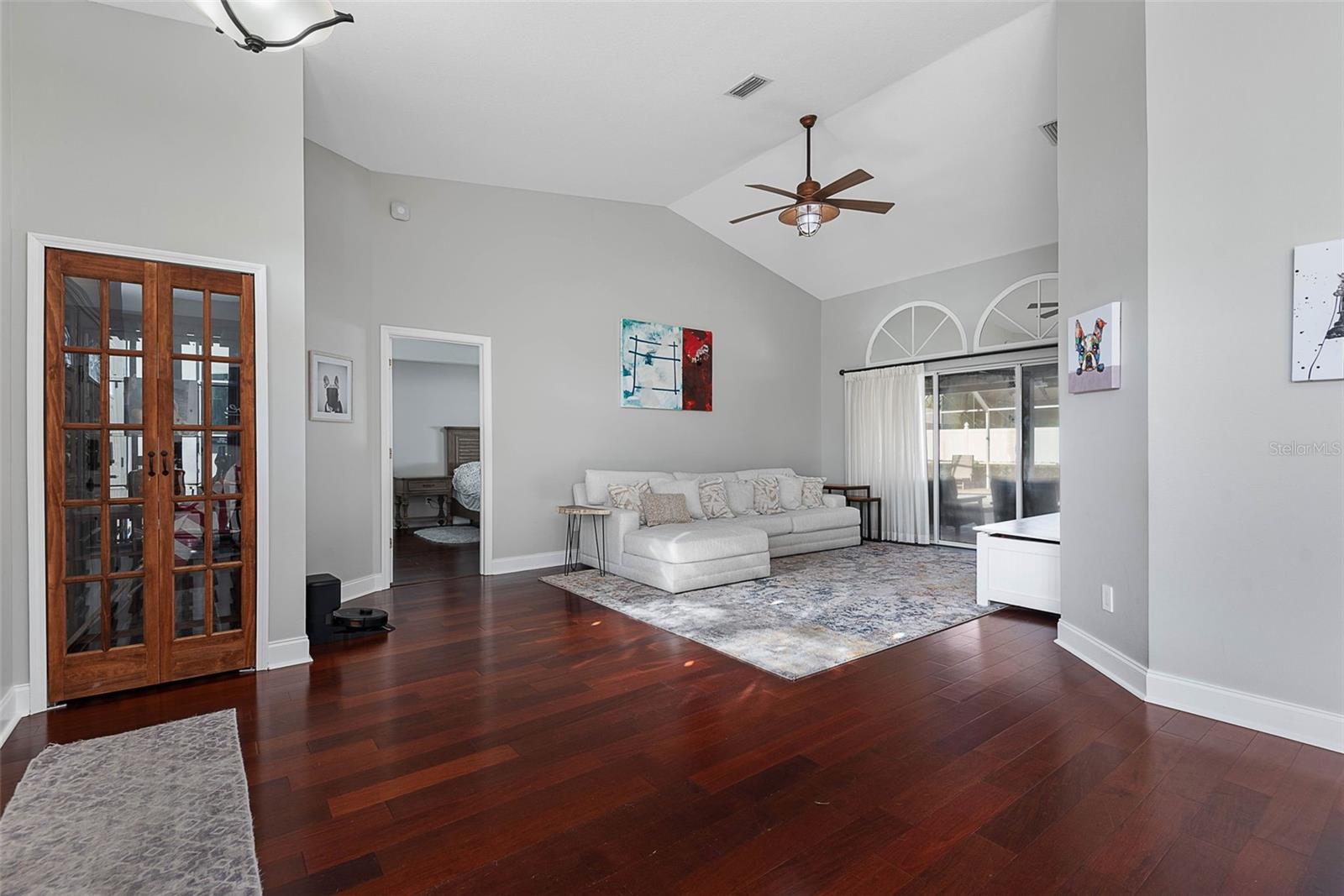 Image 5 of 74 For 2 Wellesley Lane