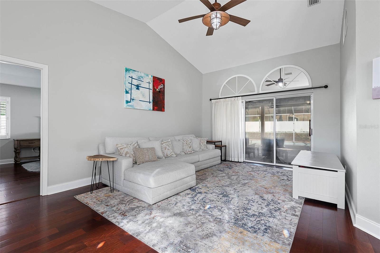 Image 8 of 74 For 2 Wellesley Lane