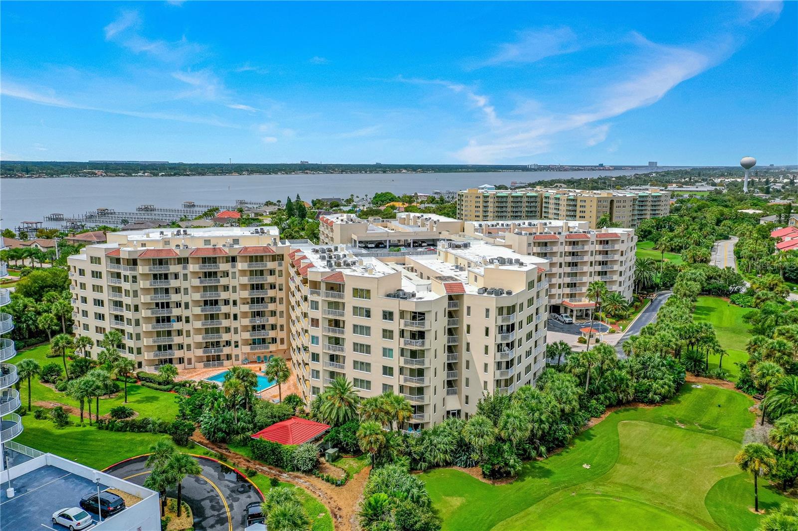 Image 31 of 74 For 3 Oceans West Boulevard 1c3