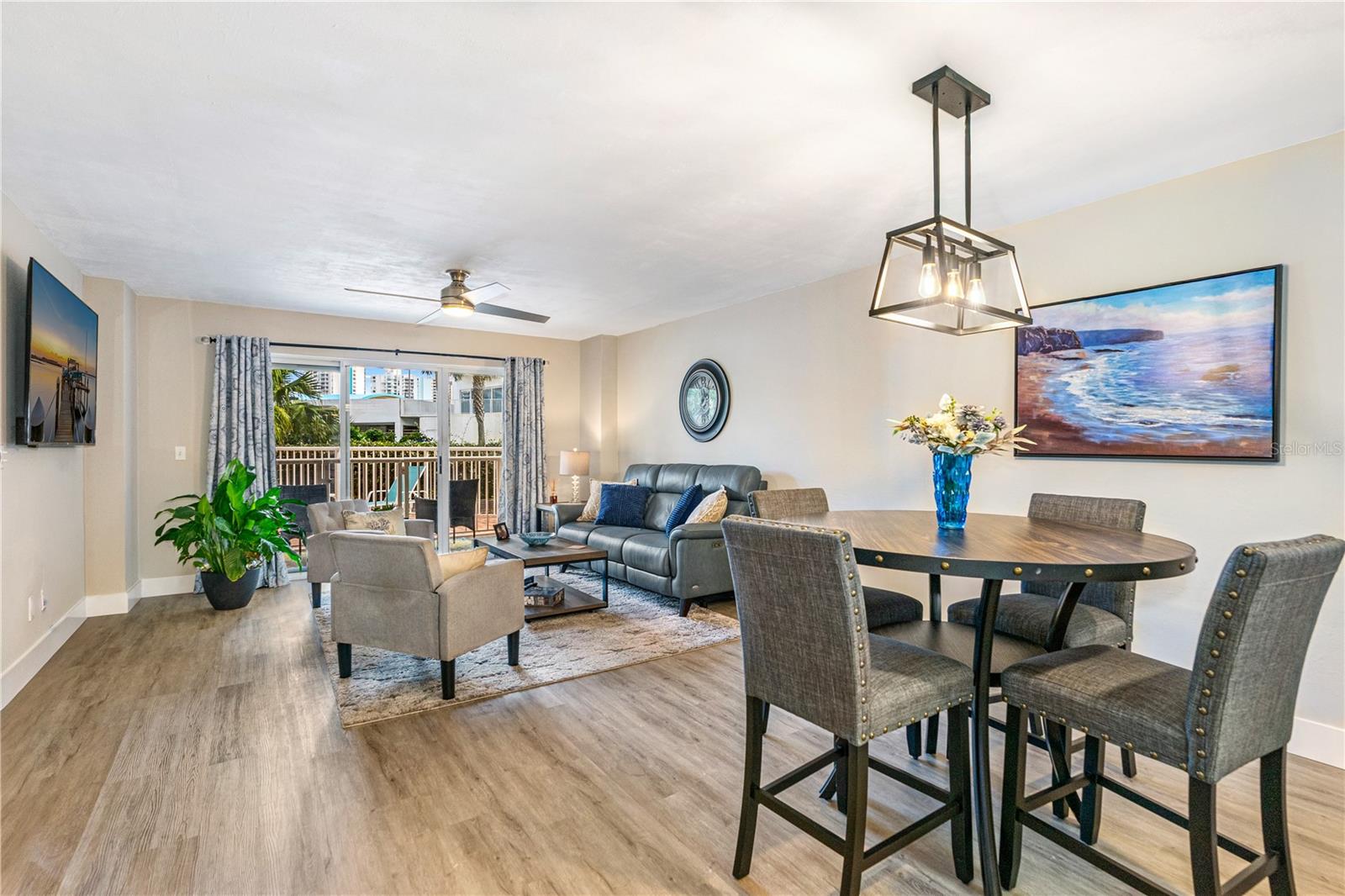 Image 4 of 74 For 3 Oceans West Boulevard 1c3