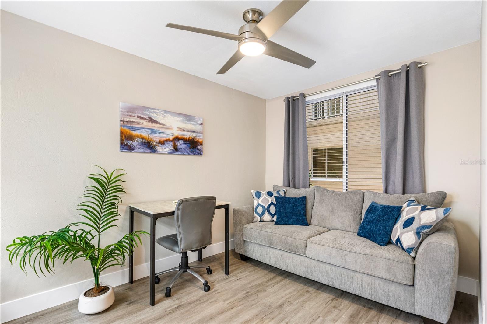 Image 8 of 74 For 3 Oceans West Boulevard 1c3