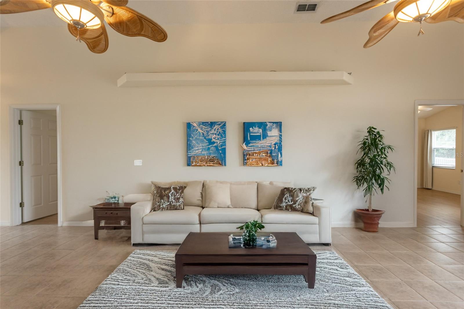 Image 18 of 46 For 21 Comanche Court