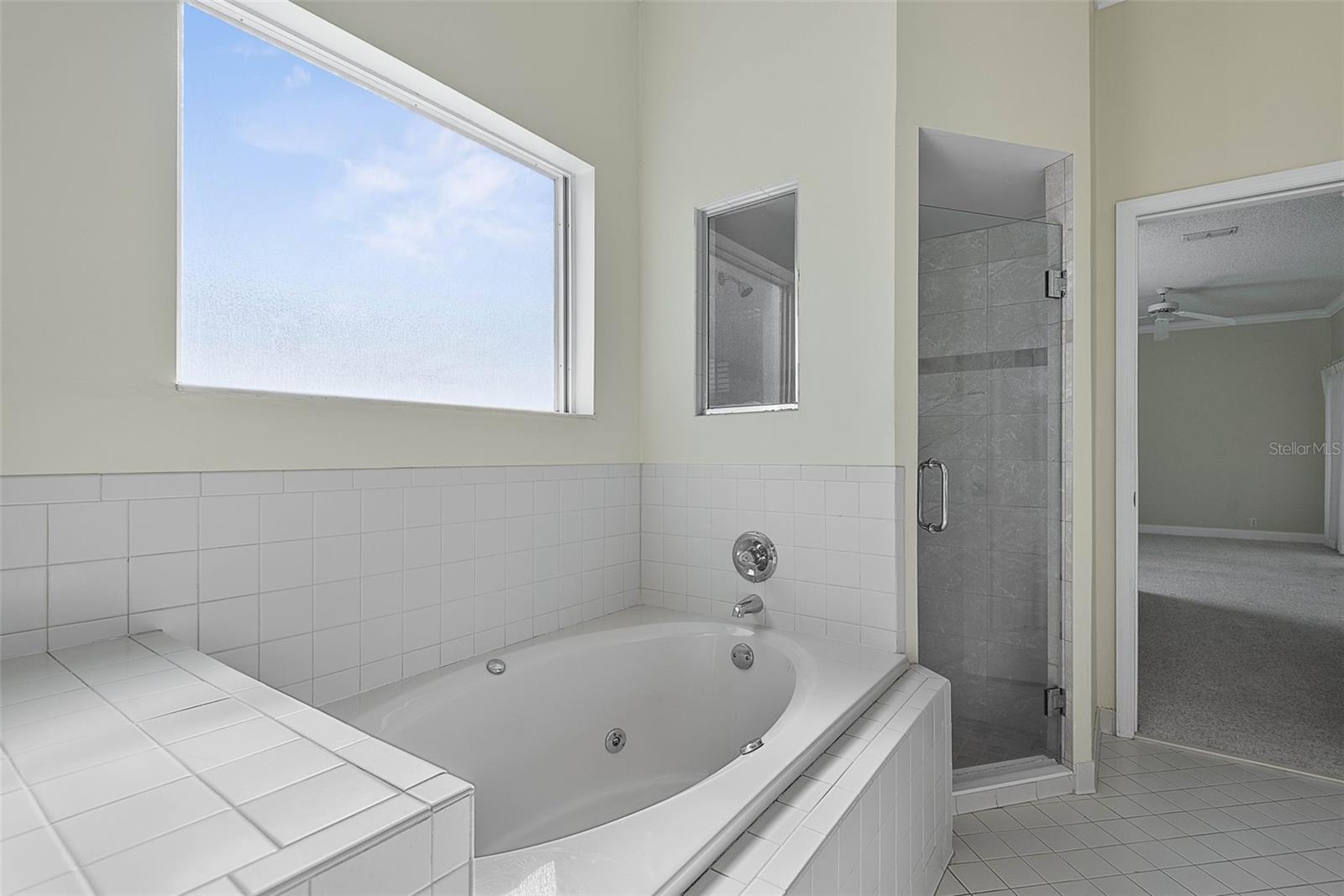 Image 32 of 68 For 325 Lambert Avenue