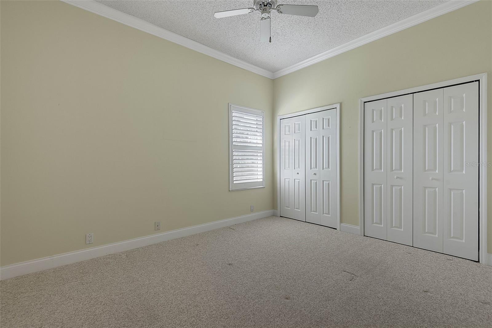 Image 38 of 68 For 325 Lambert Avenue