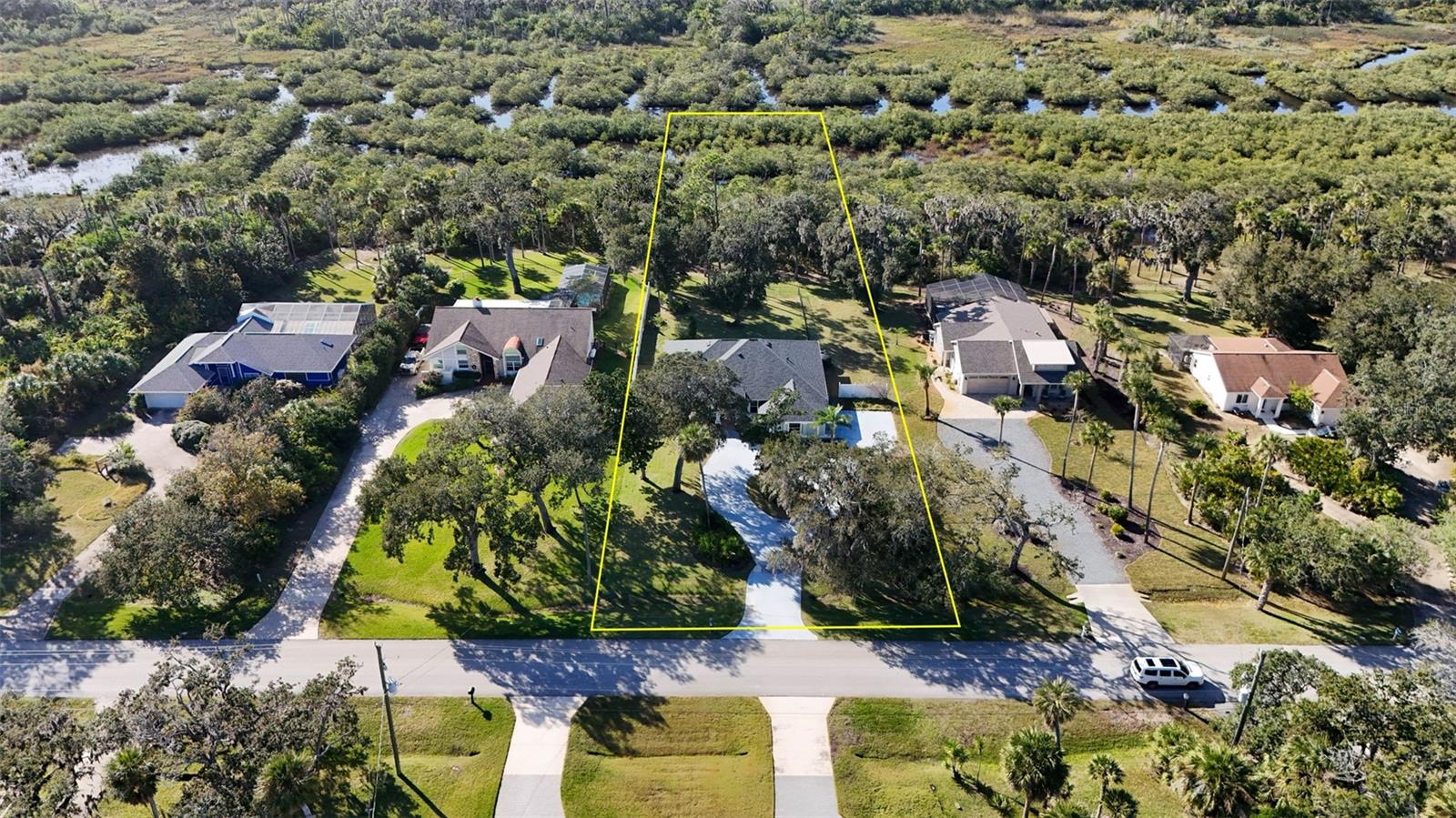 Image 4 of 68 For 325 Lambert Avenue