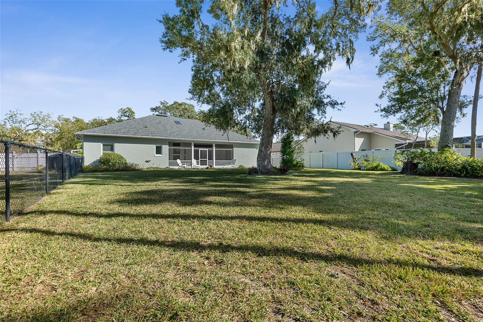 Image 48 of 68 For 325 Lambert Avenue