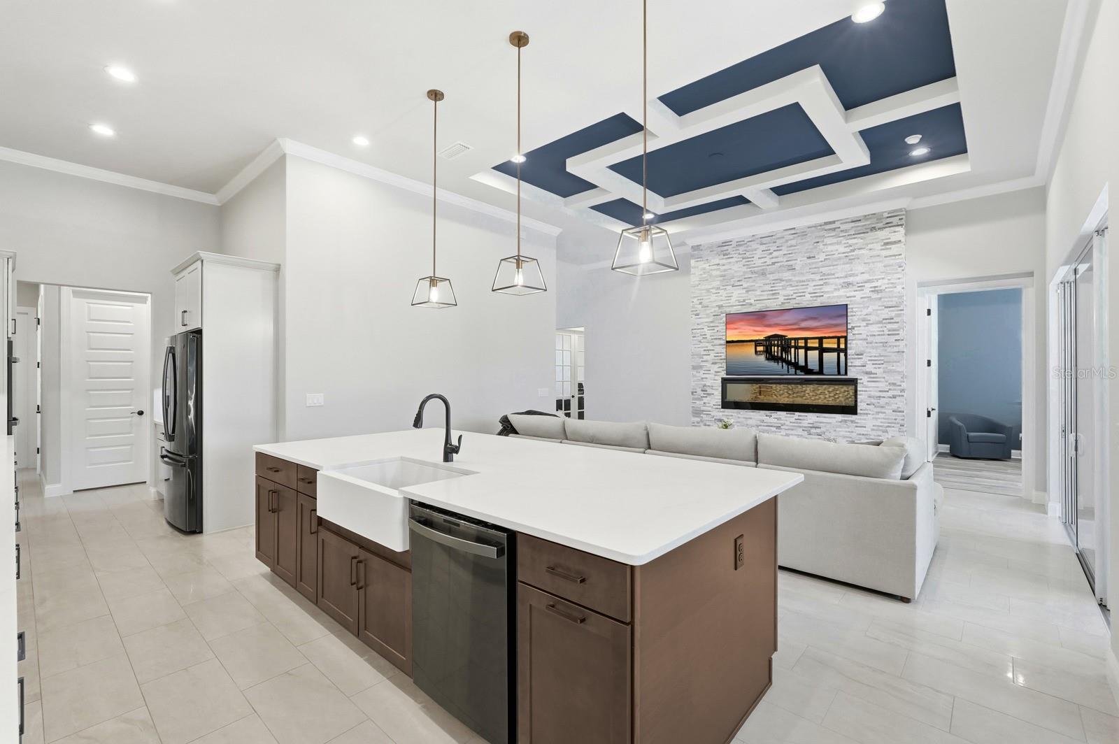 Image 20 of 85 For 23 Riverwalk