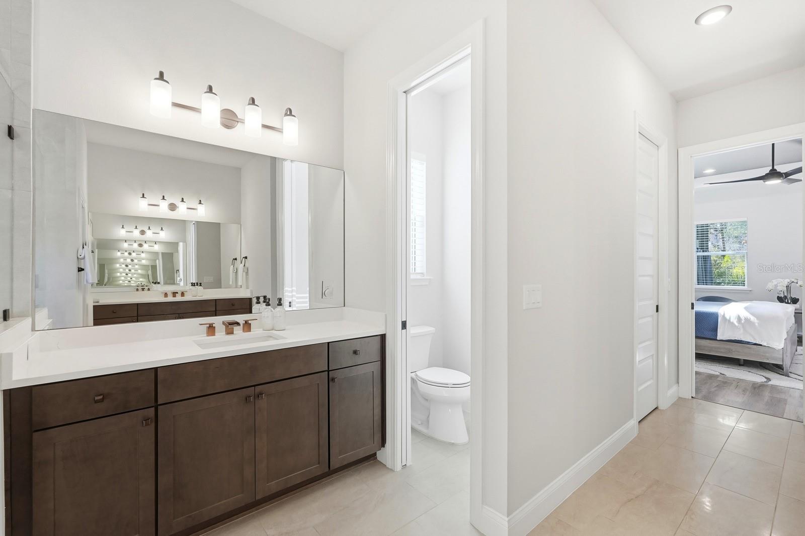 Image 36 of 85 For 23 Riverwalk