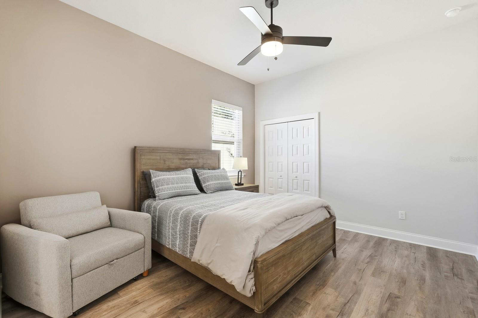 Image 42 of 85 For 23 Riverwalk