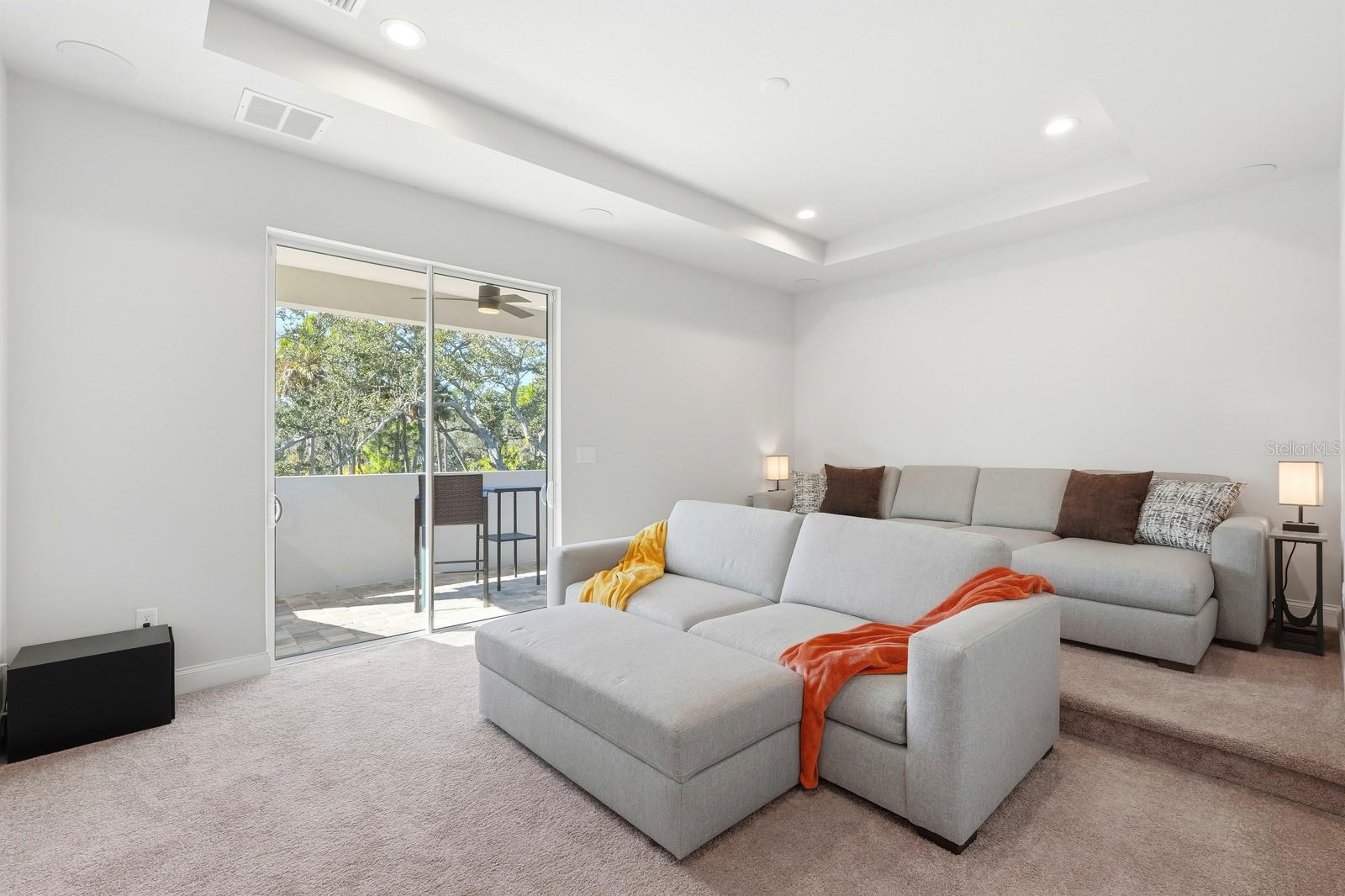 Image 52 of 85 For 23 Riverwalk