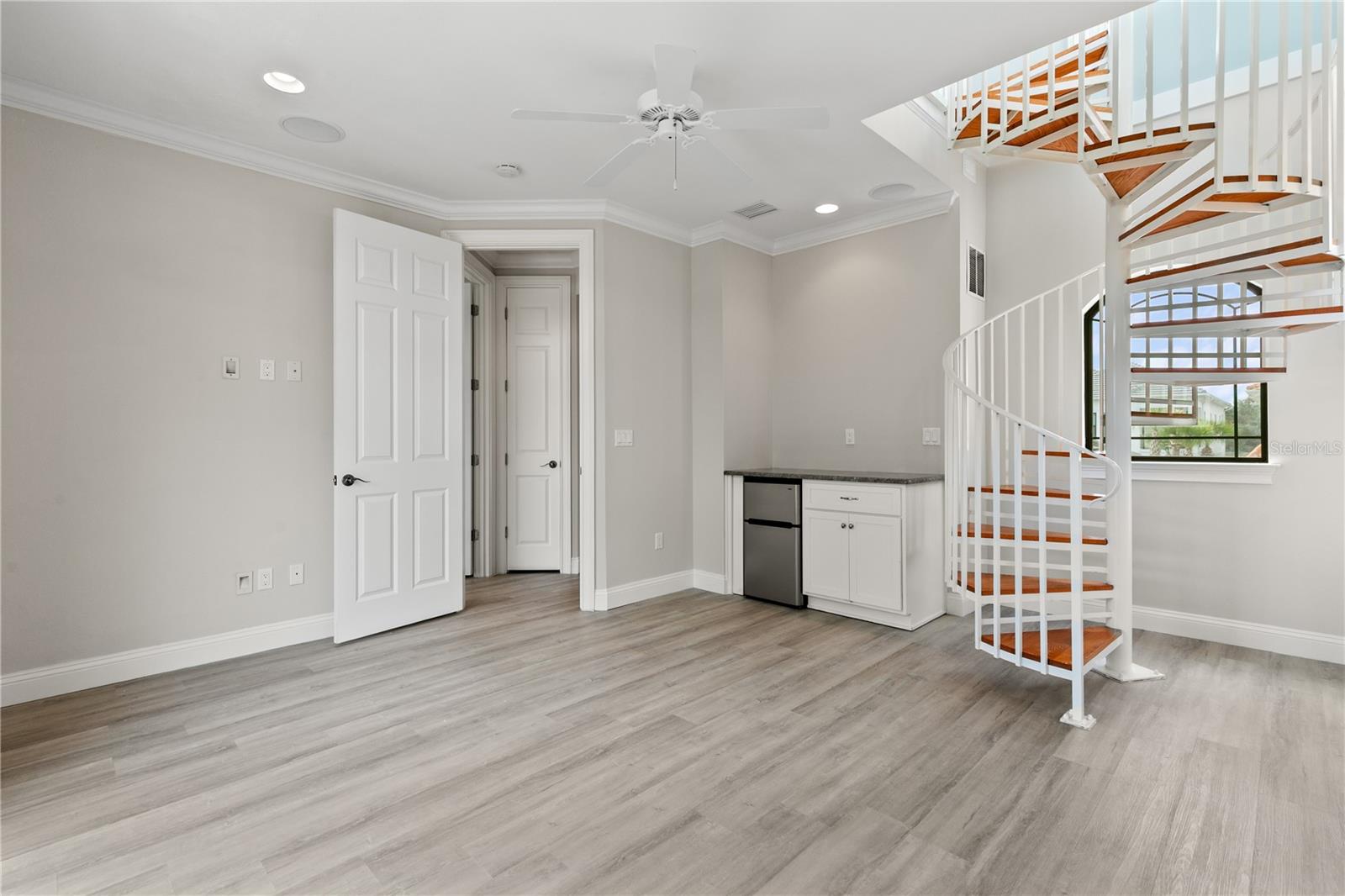 Image 49 of 73 For 259 Yacht Harbor Drive