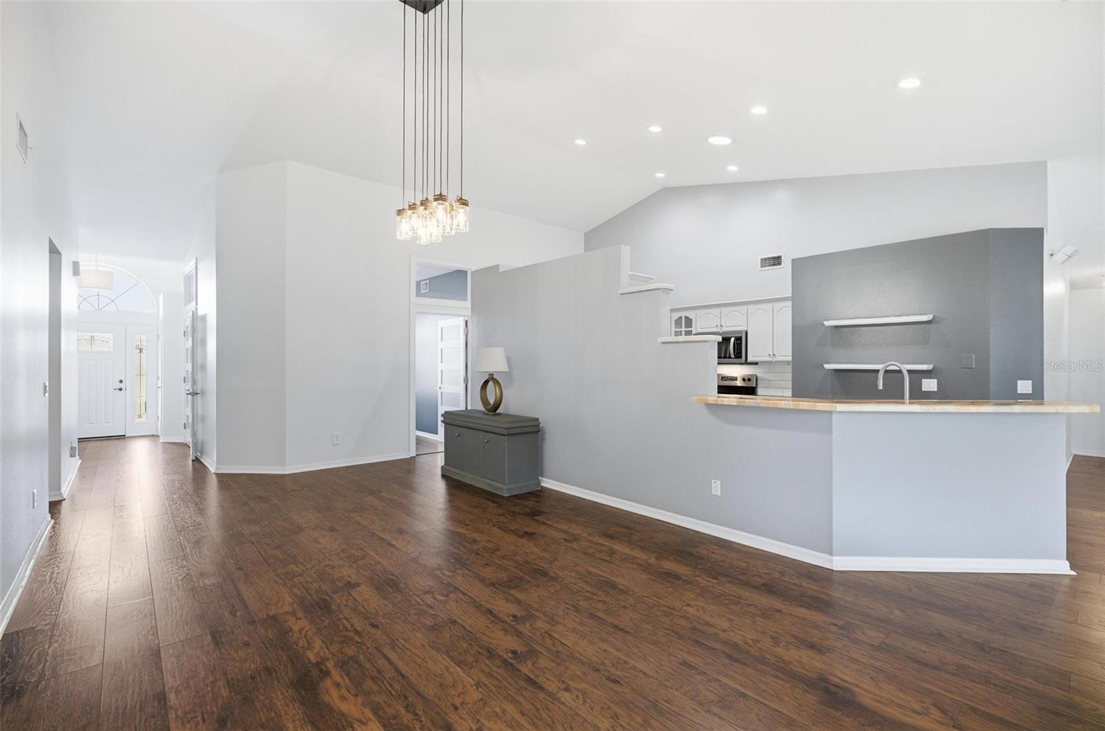 Image 10 of 56 For 1 Walton Place