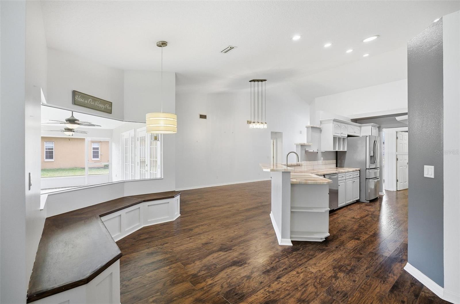 Image 19 of 56 For 1 Walton Place