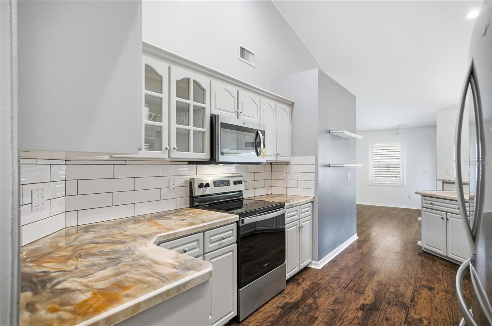 Image 22 of 56 For 1 Walton Place