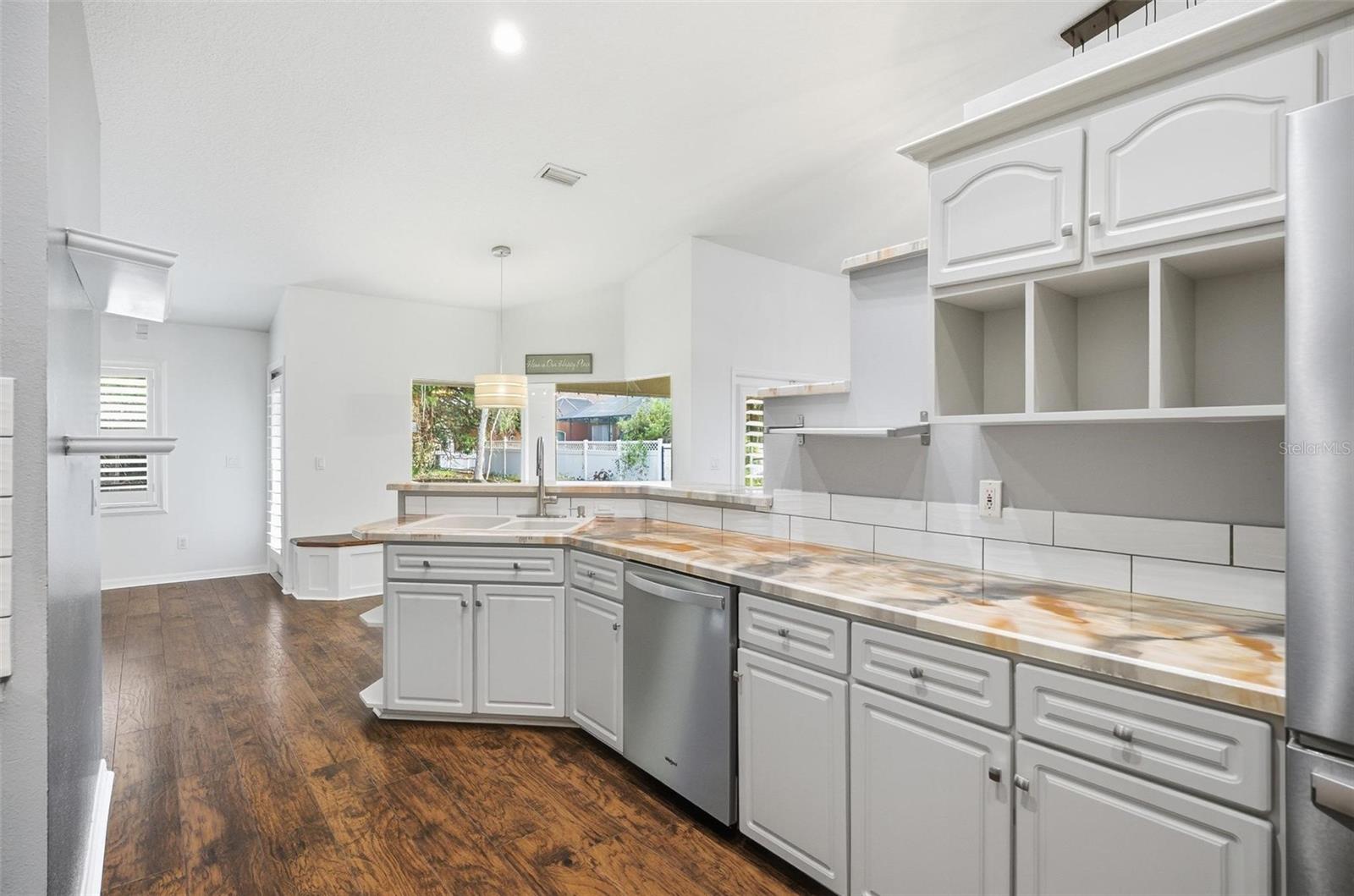 Image 23 of 56 For 1 Walton Place